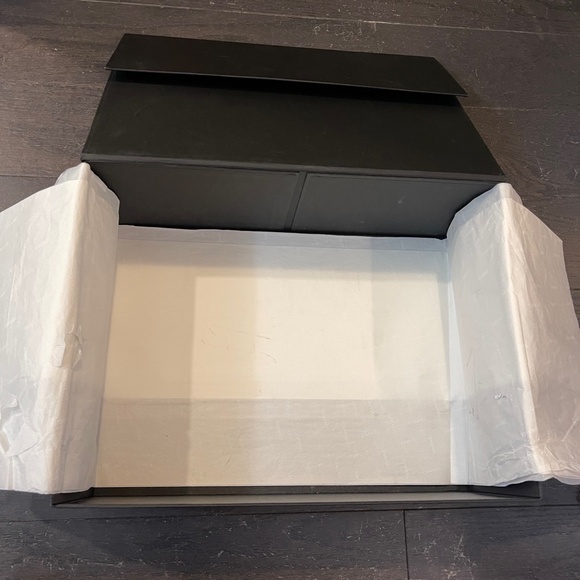 Chanel black white empty bag box decoration storage w/tissue rare size - Picture 3 of 14